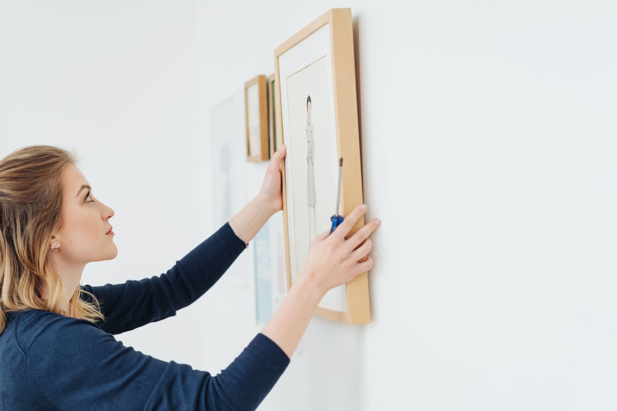 How to hang a wire picture frame? Jubilee Framers